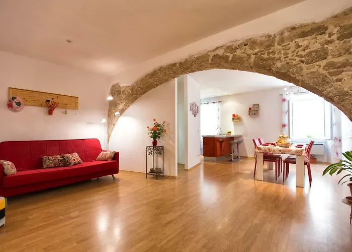 Casa Principe Open Space Wifi Ac All Comforts